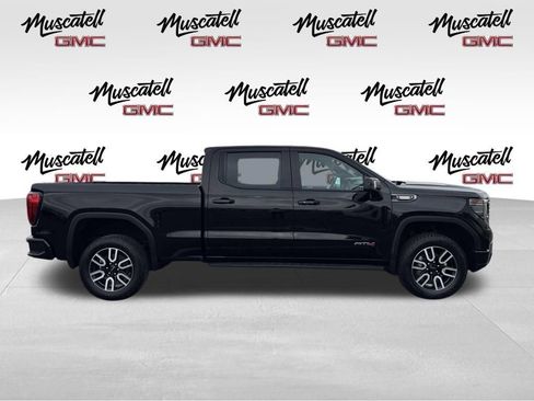 Used 2022 GMC Sierra 1500 AT4 w/ AT4 Premium Package AWD/4WD image 3