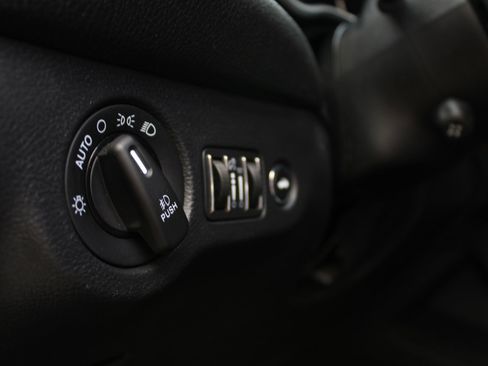 Used 2016 Dodge Challenger R/T Scat Pack w/ Leather Interior Group image 39