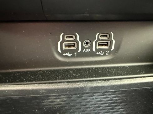 Used 2020 RAM 1500 Laramie AWD/4WD image 26