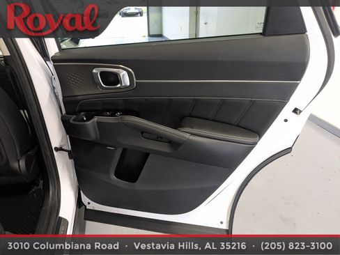 Used 2022 Kia Sorento SX FWD image 9