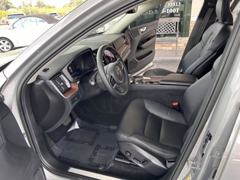 Used 2023 Volvo XC60 B5 Plus AWD/4WD image 15