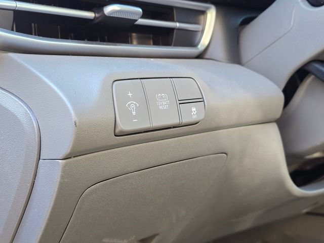 Certified 2025 Hyundai Elantra Hybrid FWD image 23
