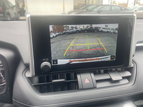 Used 2025 Toyota RAV4 XLE image 17