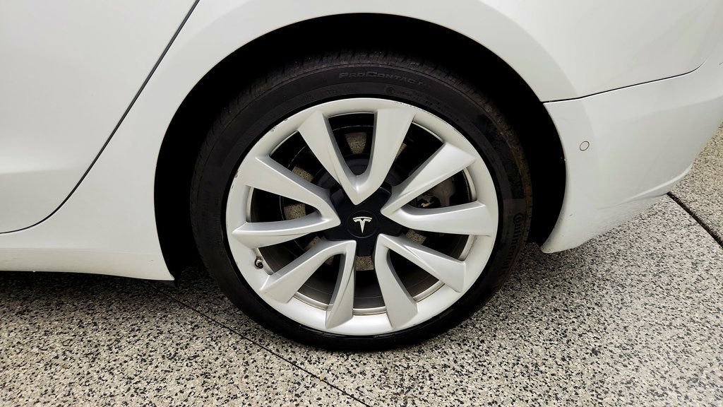 Used 2018 Tesla Model 3 Performance AWD/4WD image 9