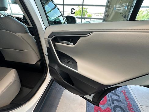 New 2025 Toyota RAV4 Limited image 17