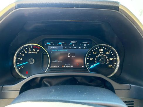 Used 2016 Ford F150 Lariat w/ Equipment Group 502A Luxury image 19