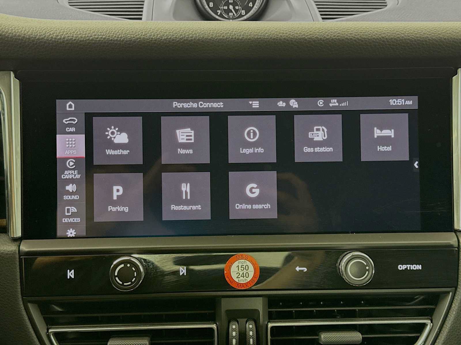 Certified 2026 Porsche Macan AWD/4WD image 17