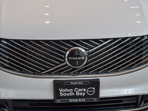 Used 2025 Volvo XC90 B5 Plus w/ Protection Package Premier image 6