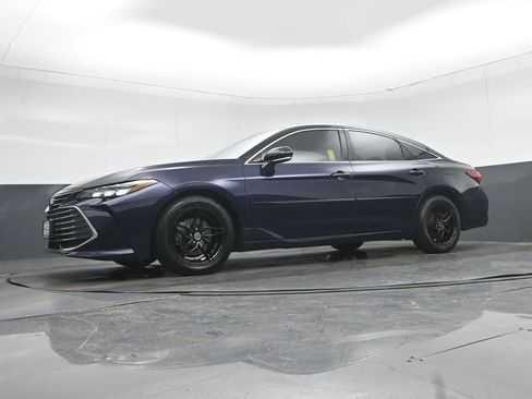 Used 2022 Toyota Avalon XLE w/ Moonroof Package FWD image 54