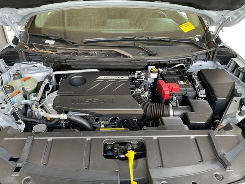 Used 2025 Nissan Rogue SV image 34