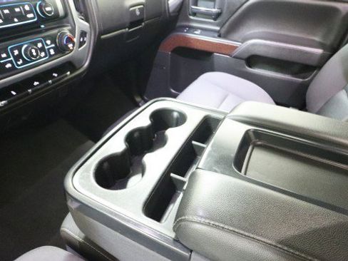 Used 2019 GMC Sierra 1500 SLE w/ SLE Value Package image 17