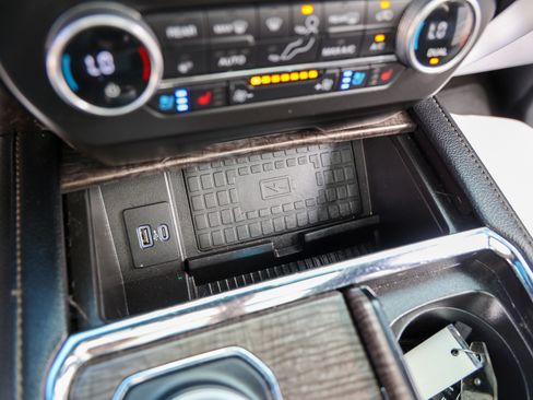 Used 2021 Ford Expedition Limited RWD image 27