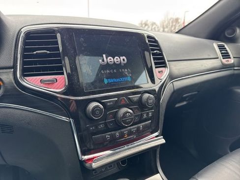 Used 2021 Jeep Grand Cherokee Limited image 12