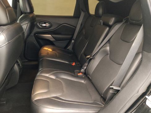Used 2020 Jeep Cherokee Limited AWD/4WD image 18