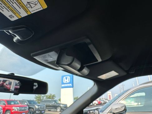 Used 2018 Ford Explorer XLT AWD/4WD image 78