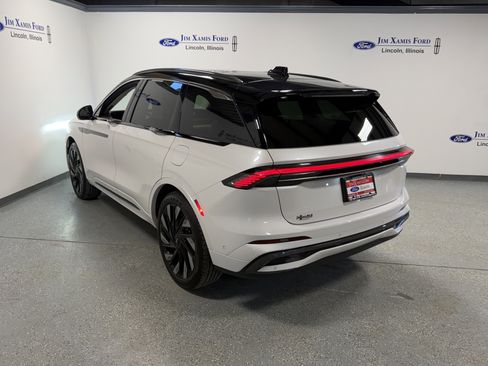 Used 2024 Lincoln Nautilus Black Label w/ Jet Appearance Package (87T) image 30