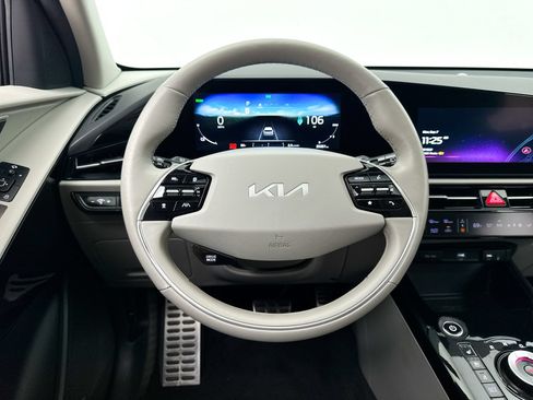 Certified 2023 Kia Niro Wave FWD image 4