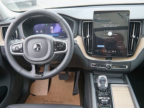 New 2026 Volvo XC60 B5 Ultra w/ Protection Package Premier image 22