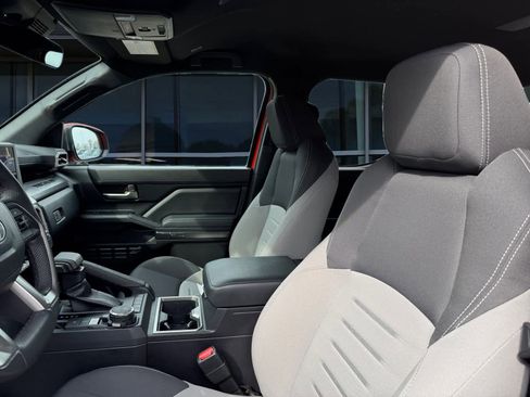 Used 2024 Toyota Tacoma TRD Sport image 2