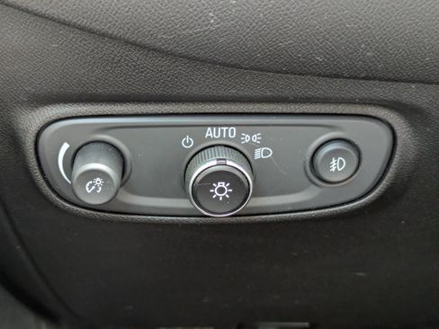 Used 2020 Chevrolet Equinox Premier AWD/4WD image 26