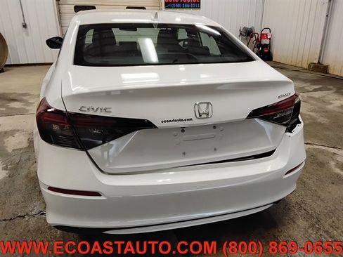 Used 2025 Honda Civic Sport image 8