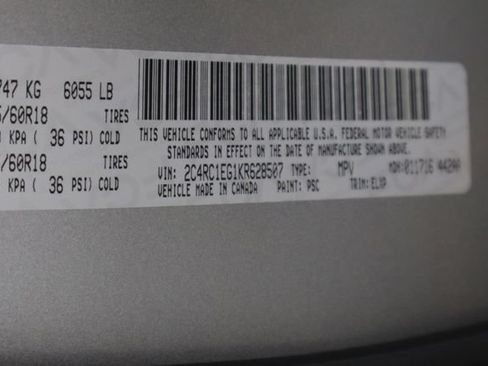 Used 2019 Chrysler Pacifica Touring-L Plus w/ Advanced Safetytec Group FWD image 41