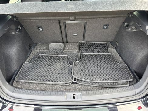 Used 2019 Volkswagen Golf R 4-Door image 48