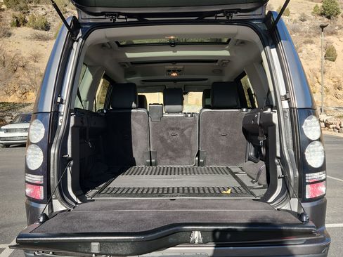 Used 2015 Land Rover LR4 image 15