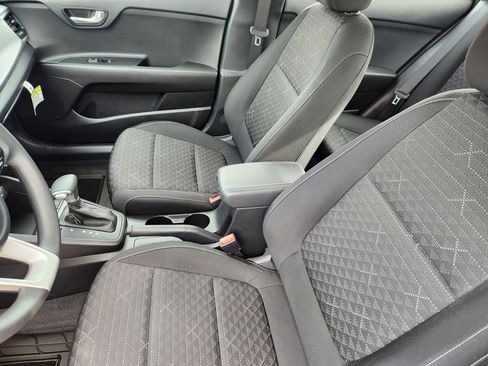 Used 2023 Kia Rio S image 8