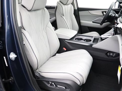 Certified 2026 Acura MDX SH-AWD w/ Advance Package image 16