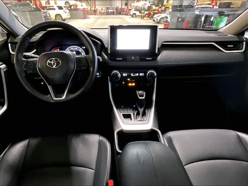 Used 2023 Toyota RAV4 XLE Premium image 21