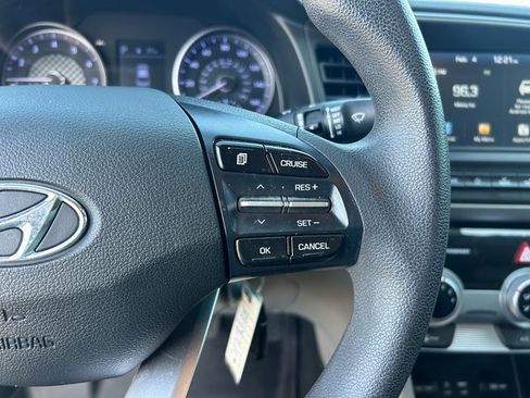 Used 2019 Hyundai Elantra SEL image 15