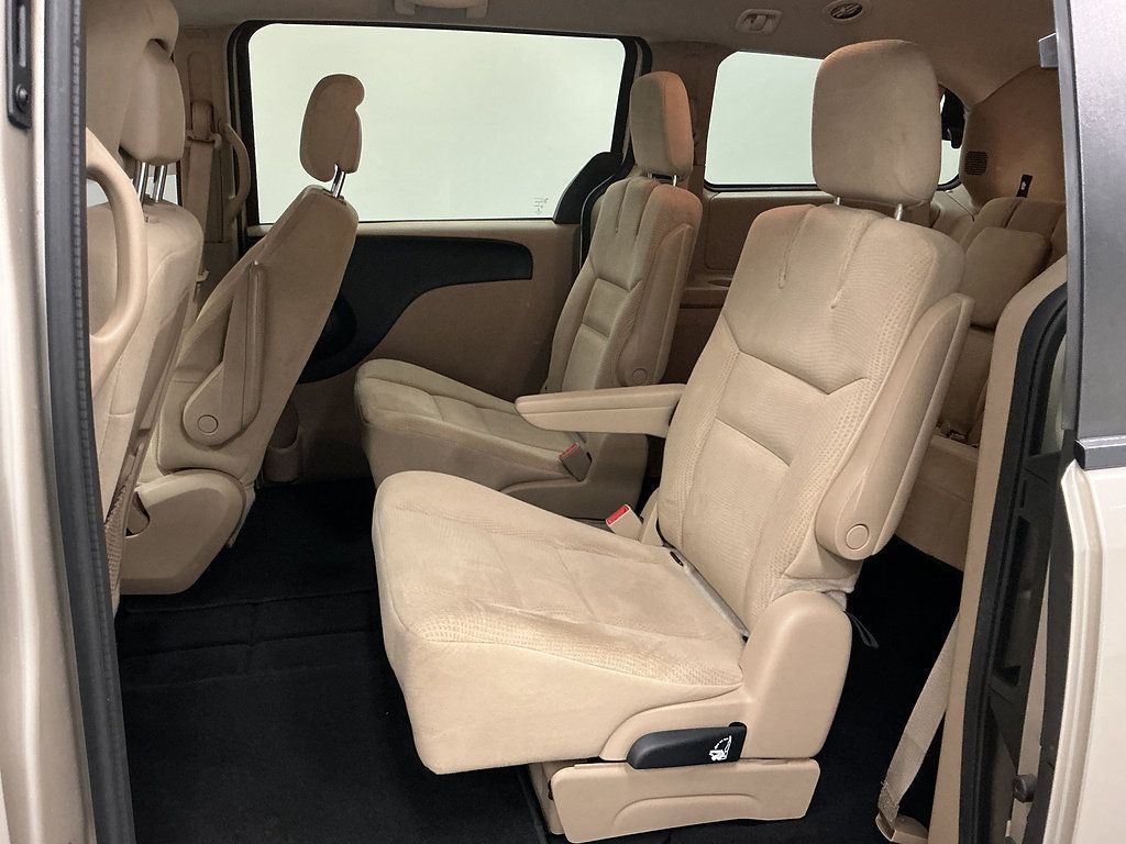Used 2014 Dodge Grand Caravan SE w/ Quick Order Package 29E SE FWD image 19