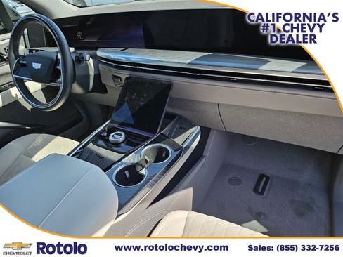 Used 2025 Cadillac Escalade IQ Sport 1 w/ Smart Trailering package AWD/4WD image 8