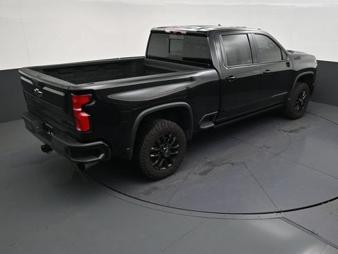 Used 2026 Chevrolet Silverado 2500 High Country w/ High Country Premium Package AWD/4WD image 15