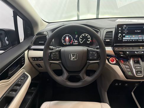 Used 2026 Honda Odyssey Touring image 26