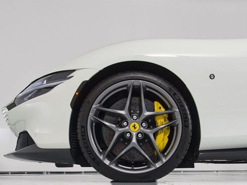 Used 2021 Ferrari Roma RWD image 6