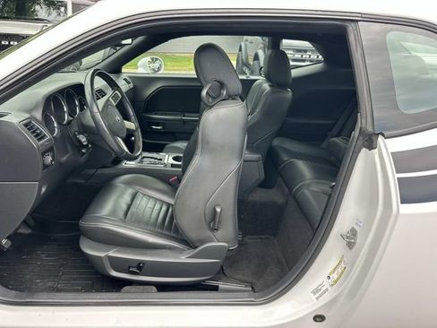 Used 2010 Dodge Challenger R/T RWD image 19