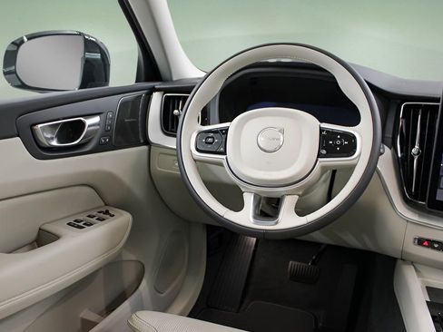 New 2026 Volvo XC60 B5 Ultra w/ Protection Package Premier image 14