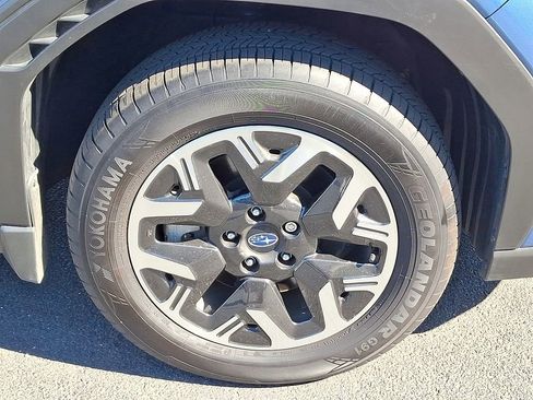 Used 2025 Subaru Forester Premium image 8