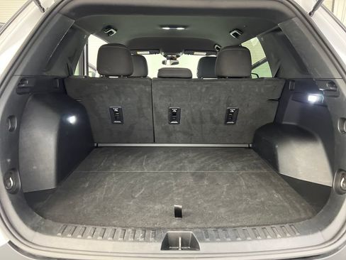 Used 2025 Chevrolet Equinox LT AWD/4WD image 35