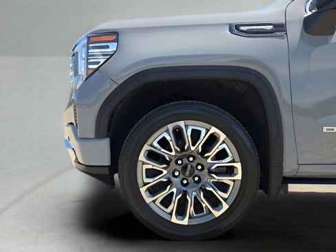 Used 2025 GMC Sierra 1500 Denali Ultimate AWD/4WD image 14