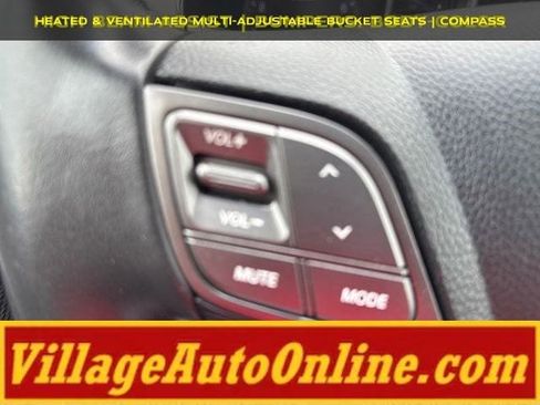 Used 2017 Hyundai Santa Fe Limited AWD/4WD image 18