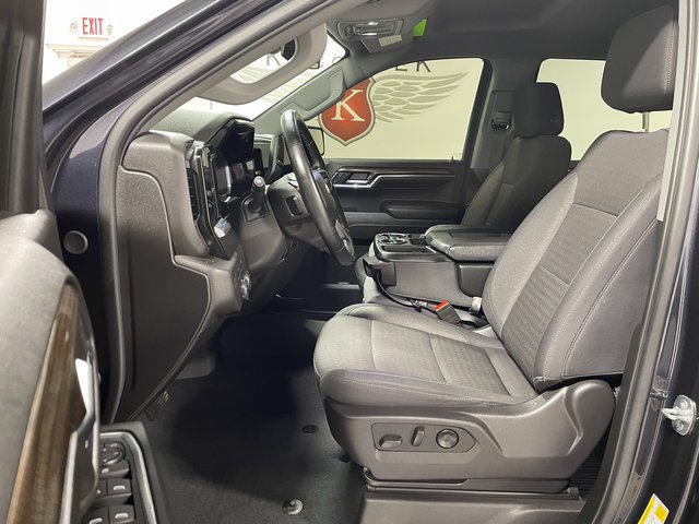 Used 2024 Chevrolet Silverado 1500 LT AWD/4WD image 11