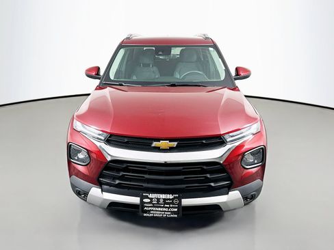 Used 2023 Chevrolet TrailBlazer LT FWD image 2