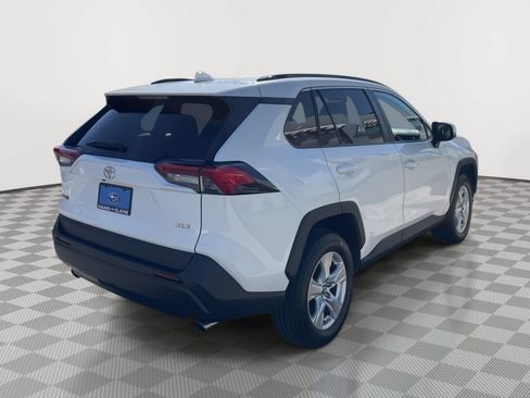 Used 2019 Toyota RAV4 XLE FWD image 15