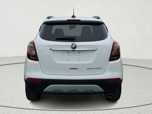 Used 2022 Buick Encore Preferred w/ Safety Package FWD image 5