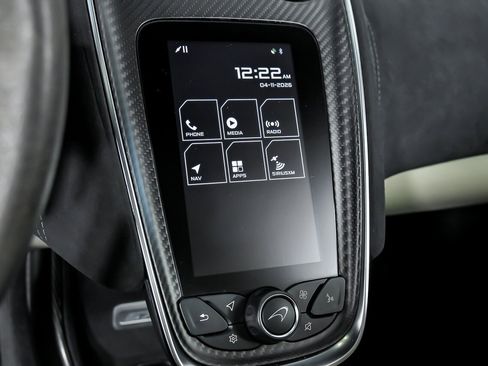 Used 2018 McLaren 570S Spider image 38