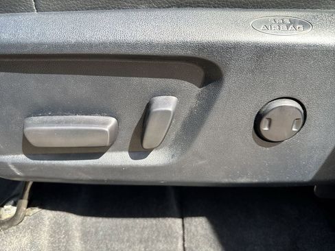 Used 2017 Toyota Tundra Limited image 12