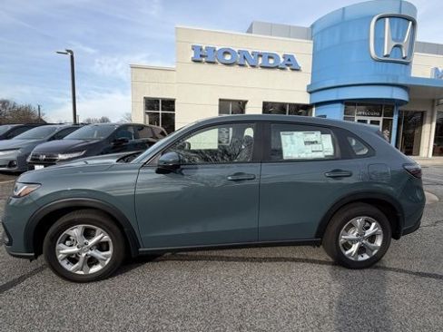 New 2025 Honda HR-V LX image 2